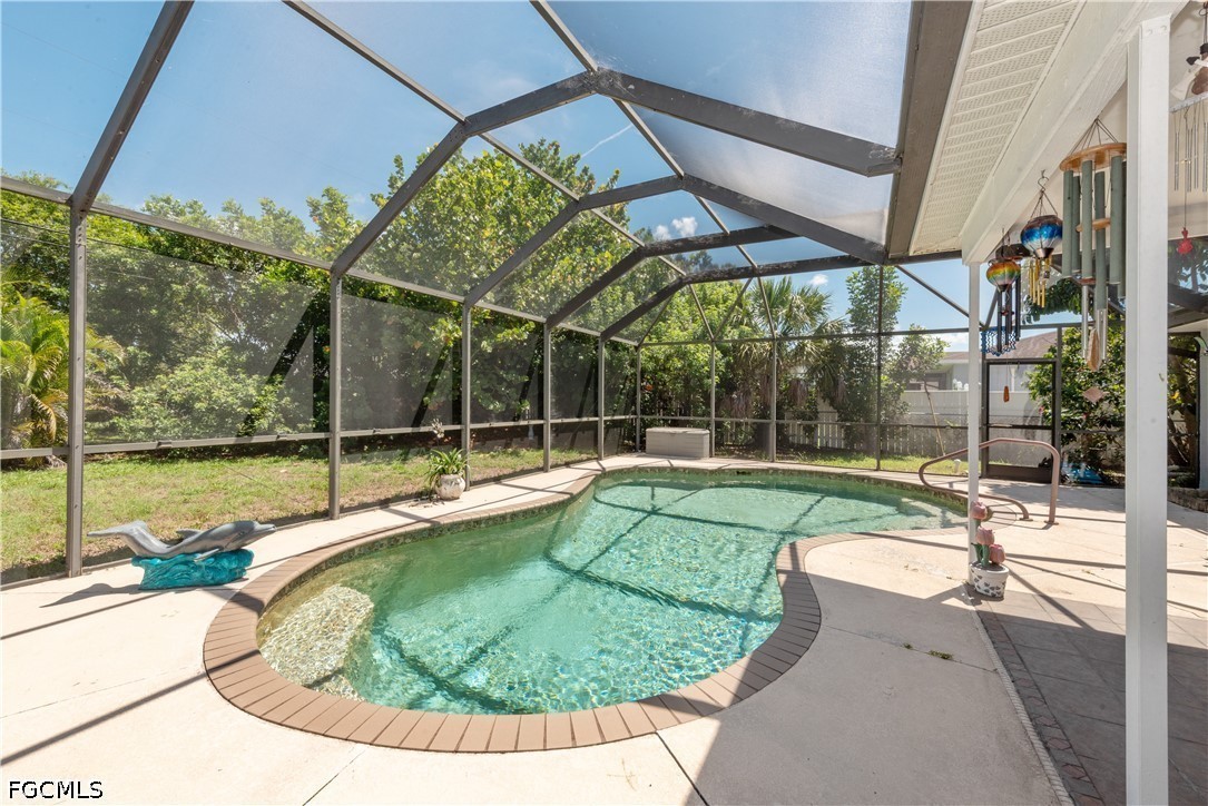 2 Bed Pool Home for Sale in Cape Coral, photo 21