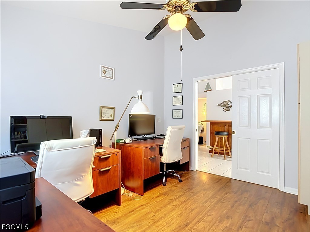 2 Bed Waterfront Home for Sale in Palm Island, photo 21