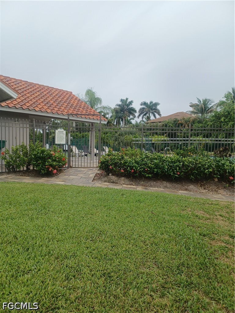 3 Bed Attached for Sale in Naples, photo 21