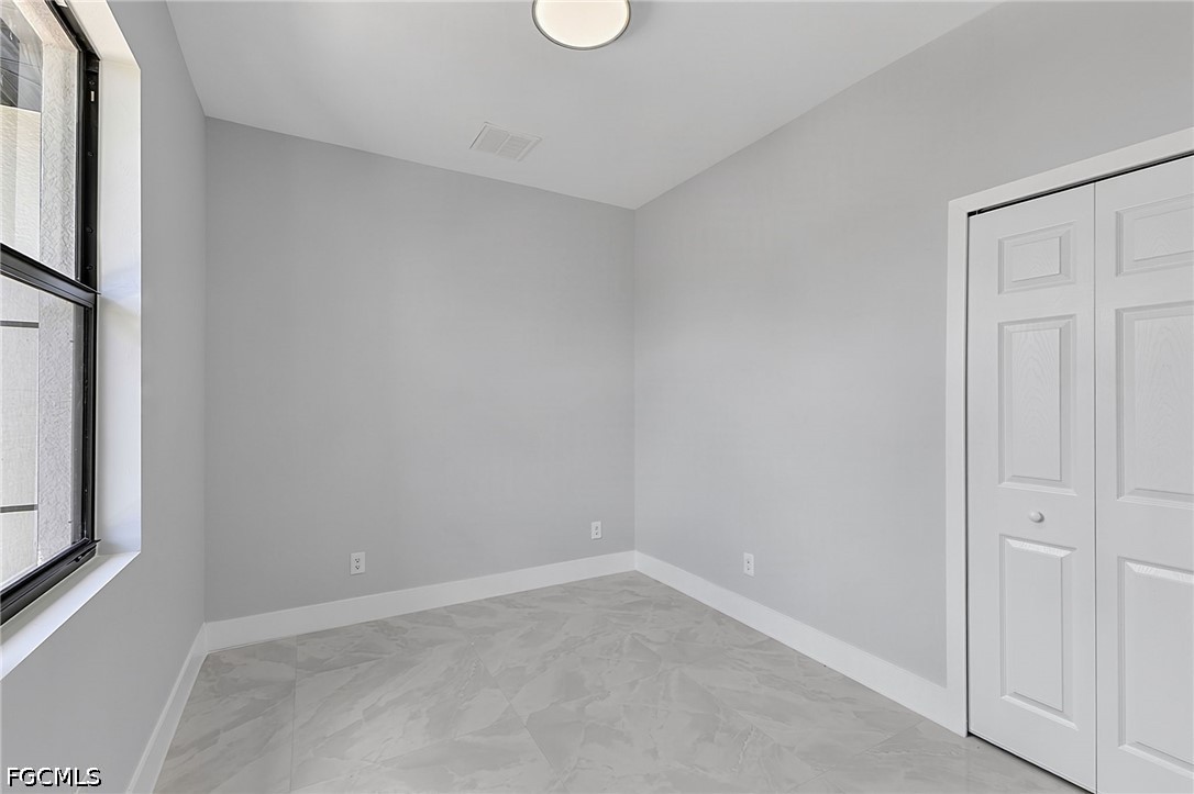 3 Bed SingleFamilyResidence for Sale in Lehigh Acres, photo 21