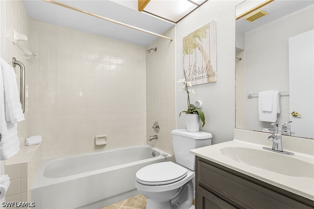 2 Bed Condominium for Sale in Augusta Woods, photo 21