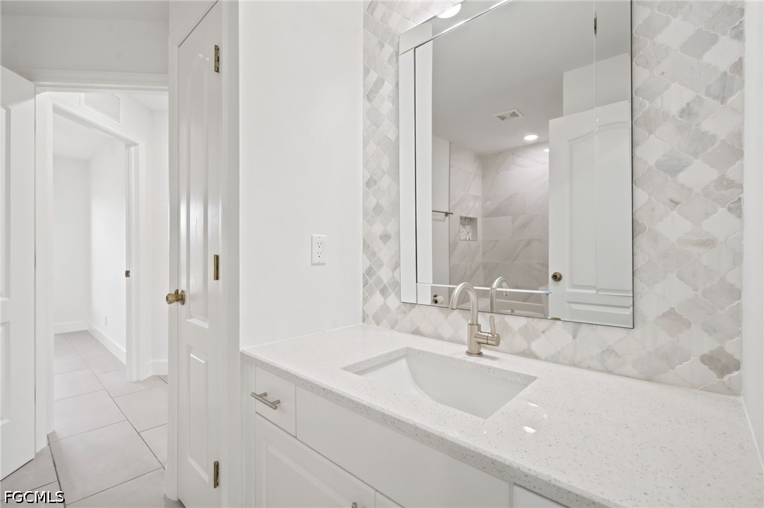 3 Bed SingleFamilyResidence for Sale in Cape Coral, photo 21