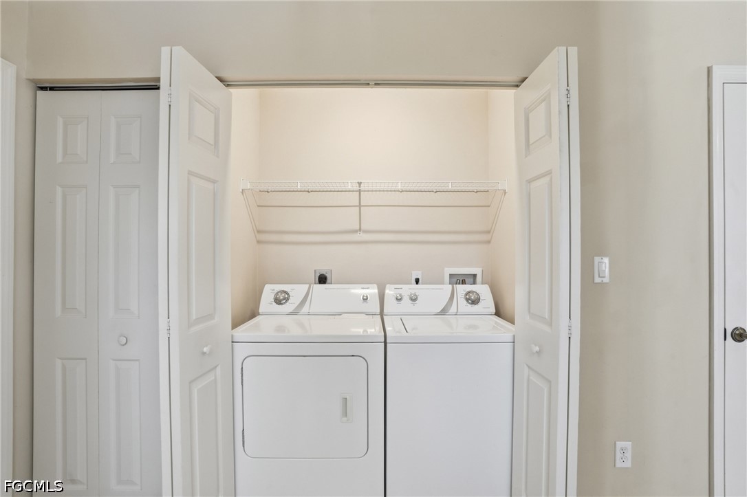 3 Bed Attached for Sale in Naples, photo 21