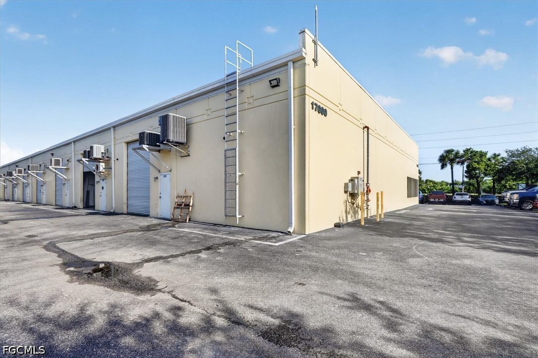 Office for Sale in Fort Myers, photo 21