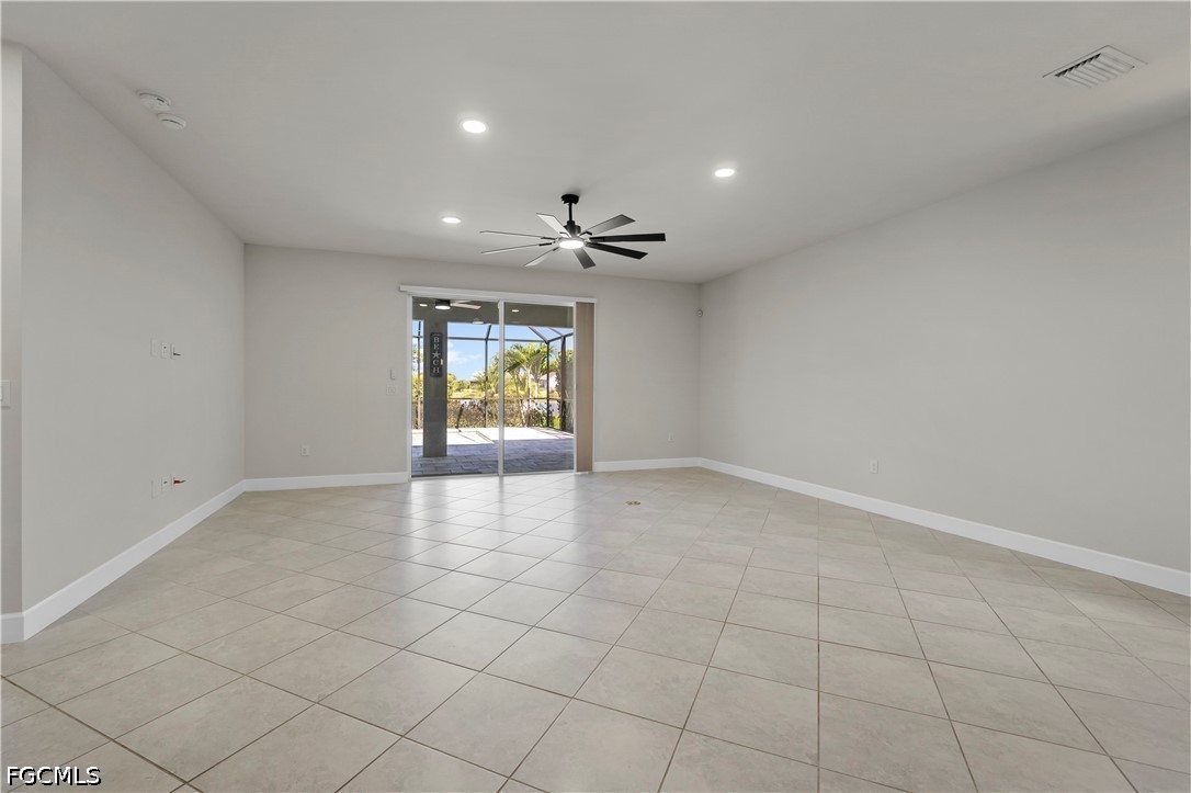 3 Bed Pool Home for Sale in Parkside, photo 21