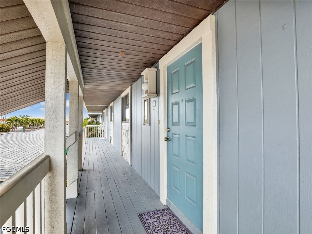 2 Bed Waterfront Home for Sale in Cape Coral, photo 21