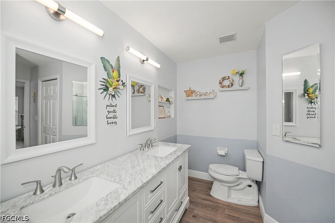 2 Bed SingleFamilyResidence for Sale in North Fort Myers, photo 21