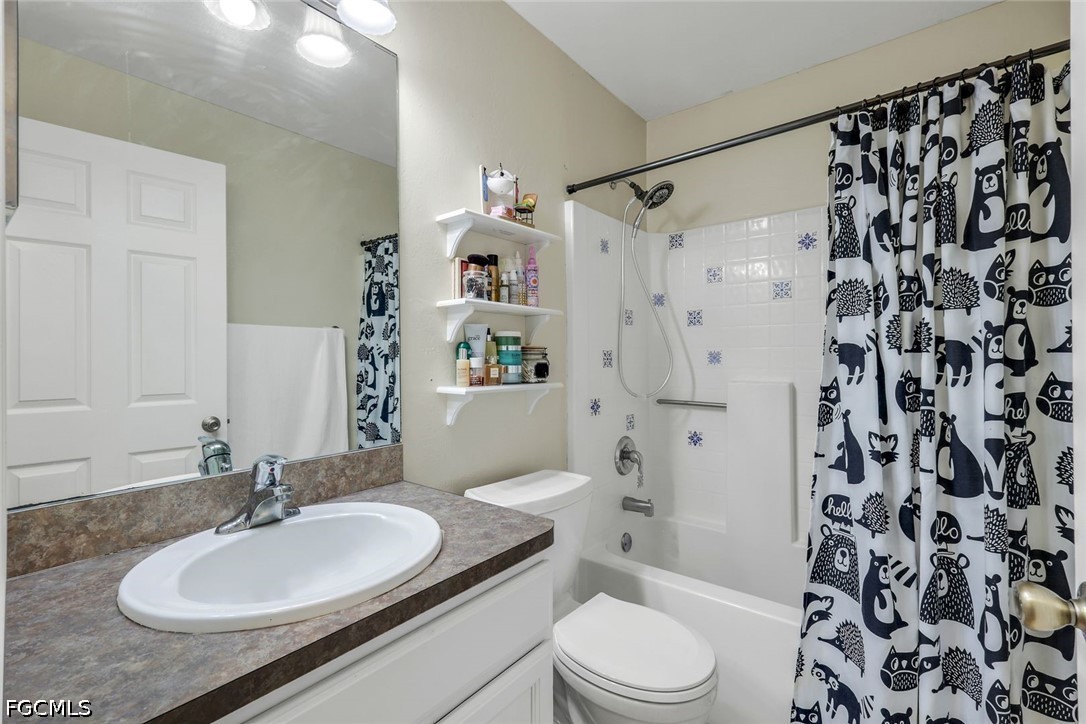 3 Bed SingleFamilyResidence for Sale in Cape Coral, photo 21