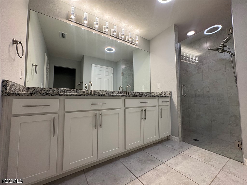 3 Bed SingleFamilyResidence for Sale in Cape Coral, photo 21