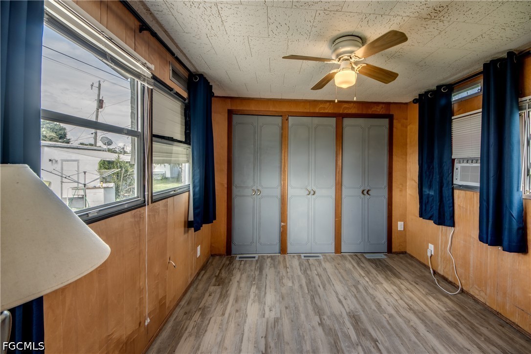 1 Bed ManufacturedHome for Sale in Mobile Manor, photo 21
