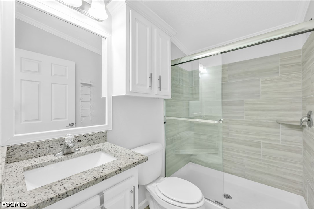 2 Bed Waterfront Home for Sale in Fort Myers, photo 21
