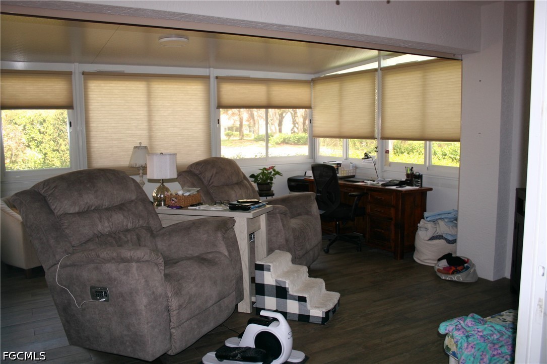 2 Bed SingleFamilyResidence for Sale in North Fort Myers, photo 21