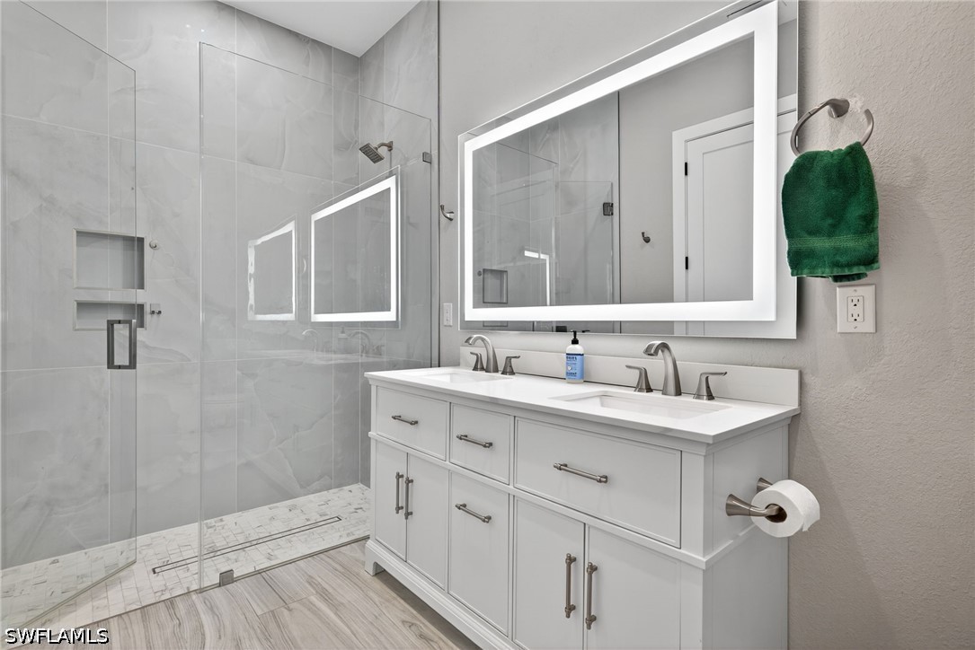 3 Bed SingleFamilyResidence for Sale in Spanish Gardens, photo 21