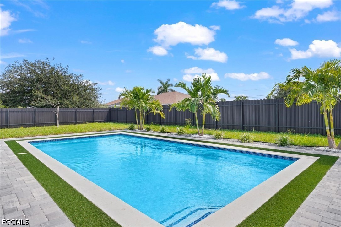 3 Bed Pool Home for Sale in Cape Coral, photo 21