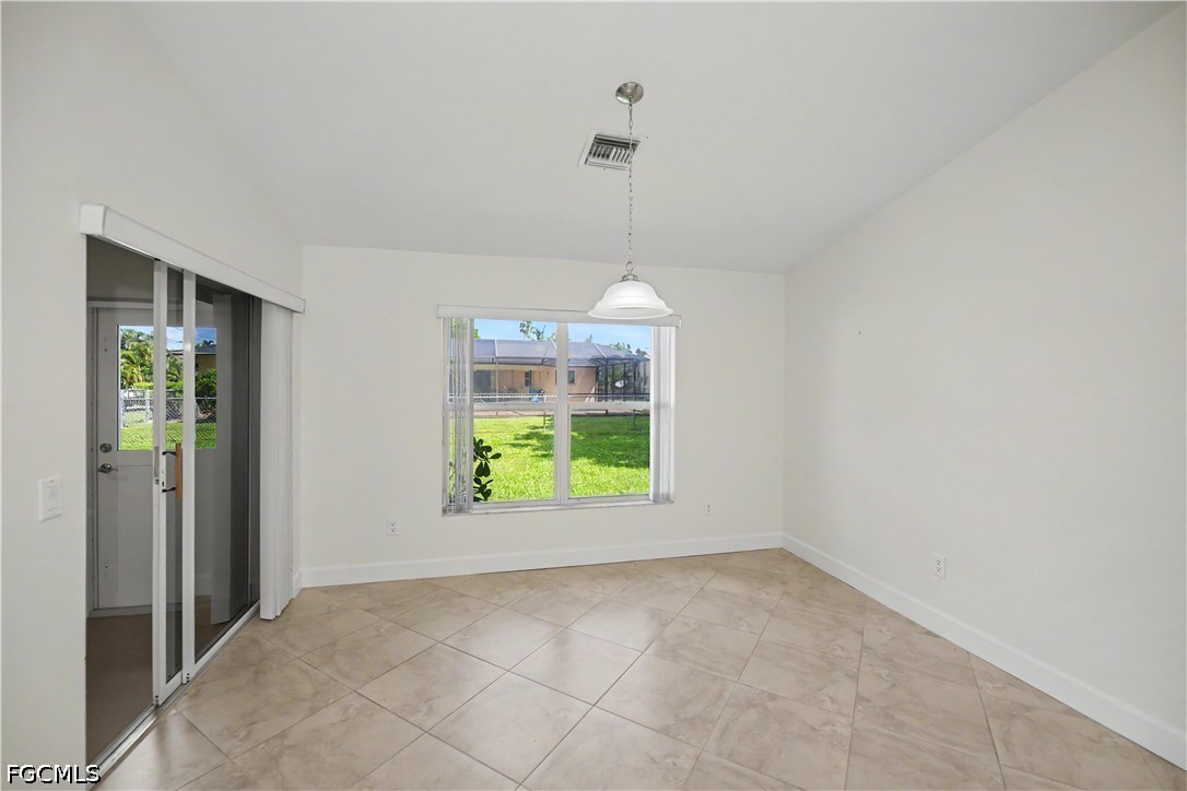 3 Bed SingleFamilyResidence for Sale in Cape Coral, photo 21
