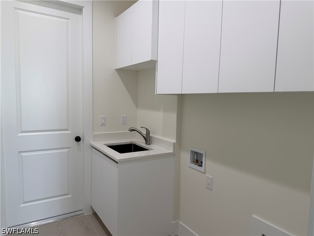 3 Bed SingleFamilyResidence for Sale in Naples, photo 21