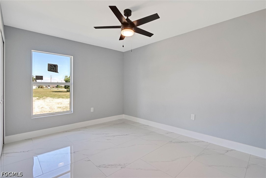 4 Bed Waterfront Home for Sale in Gator Circle, photo 21