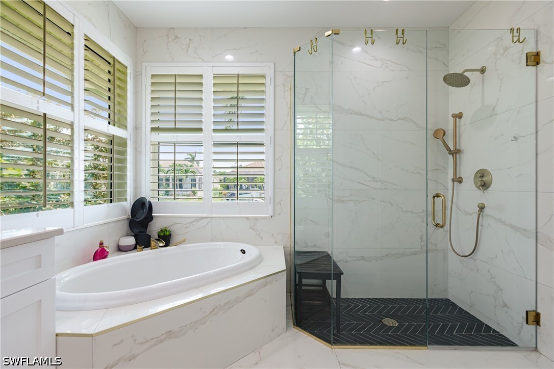 3 Bed Pool Home for Sale in Marco Beach, photo 21