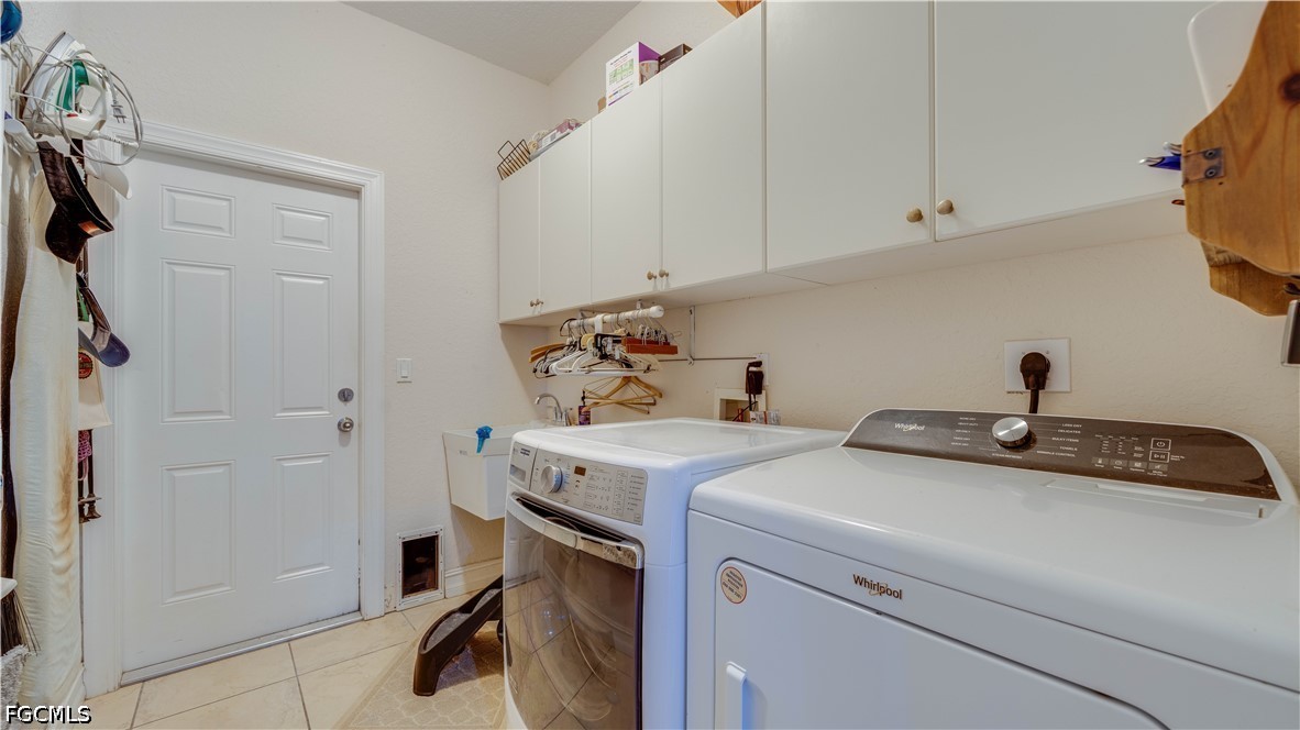 3 Bed SingleFamilyResidence for Sale in Cape Coral, photo 21