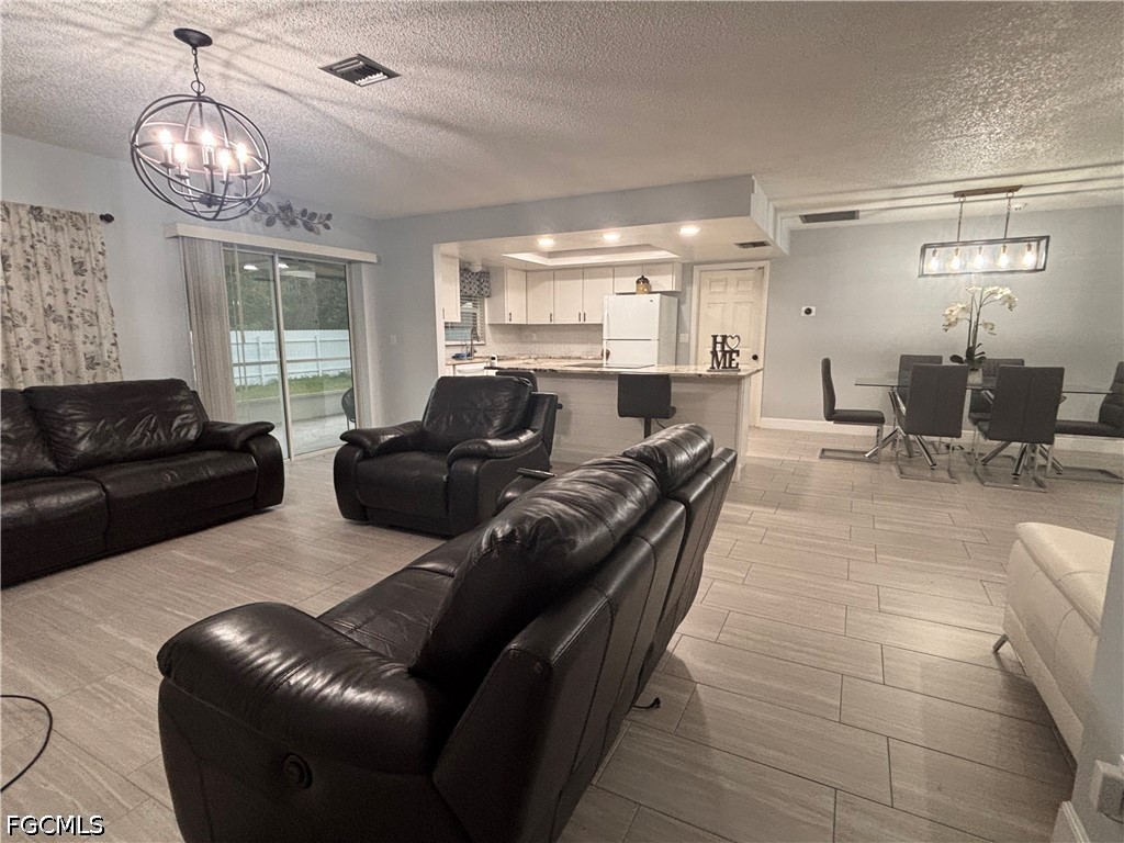 3 Bed SingleFamilyResidence for Sale in Lehigh Acres, photo 21