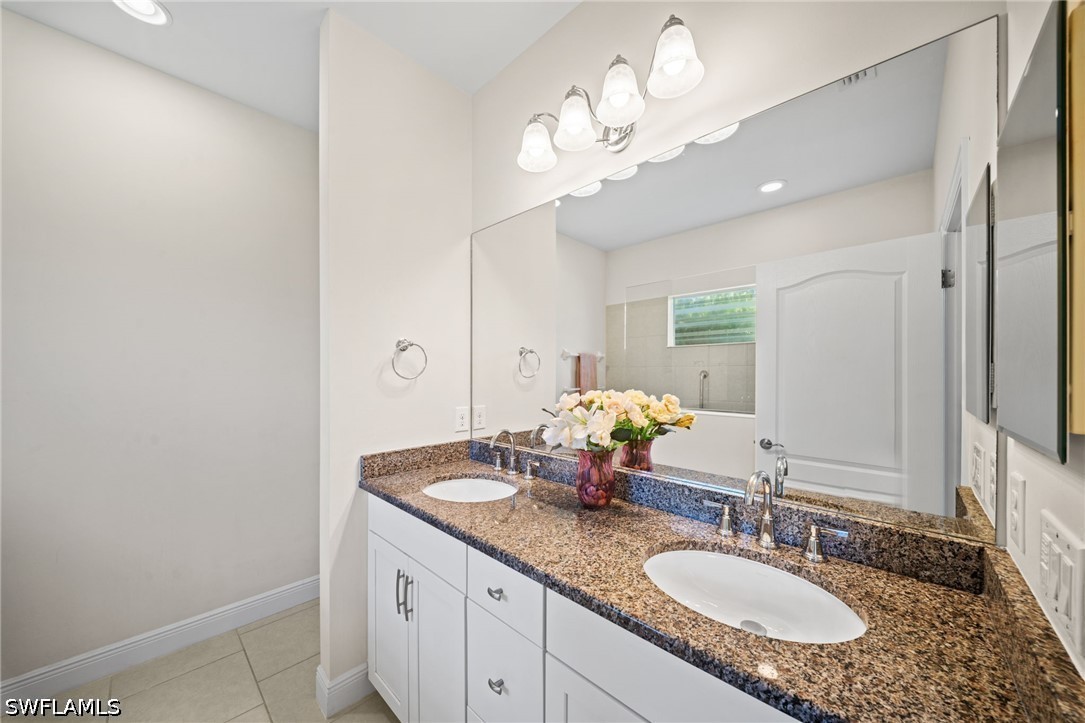 3 Bed SingleFamilyResidence for Sale in Naples, photo 21