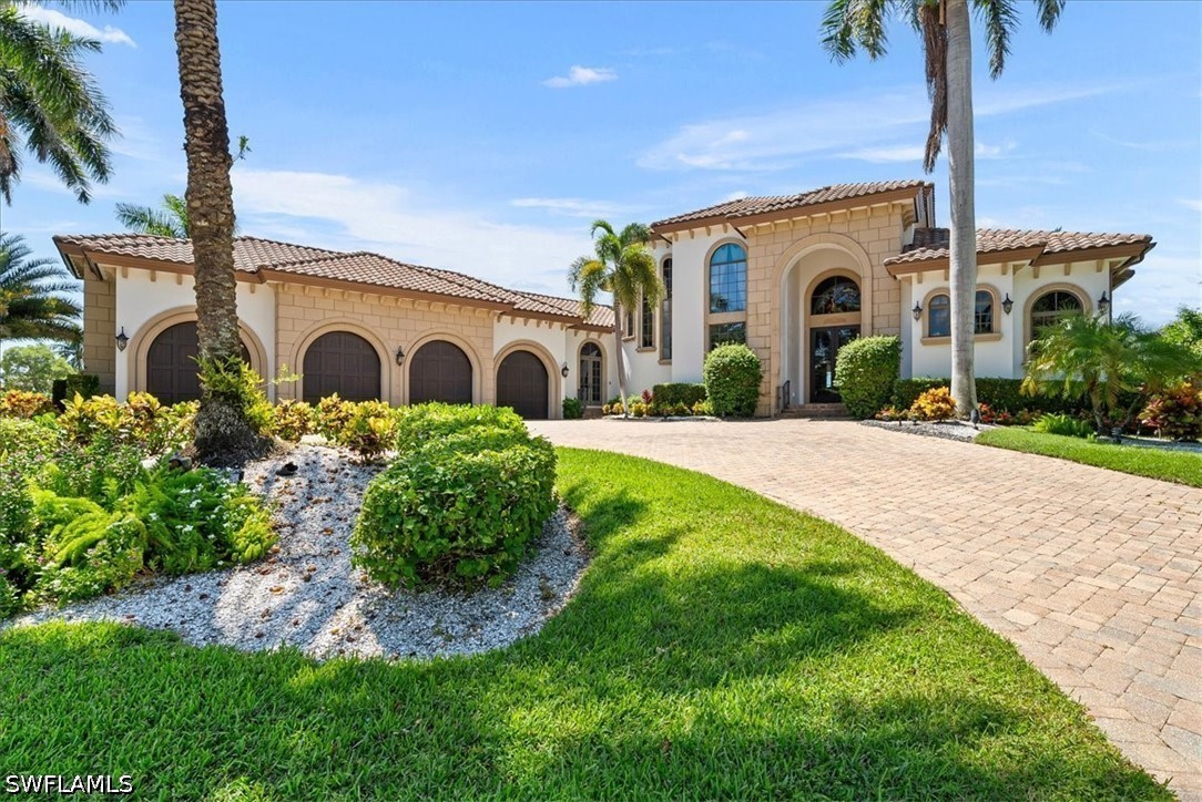 5 Bed Pool Home for Sale in Moorings, photo 21