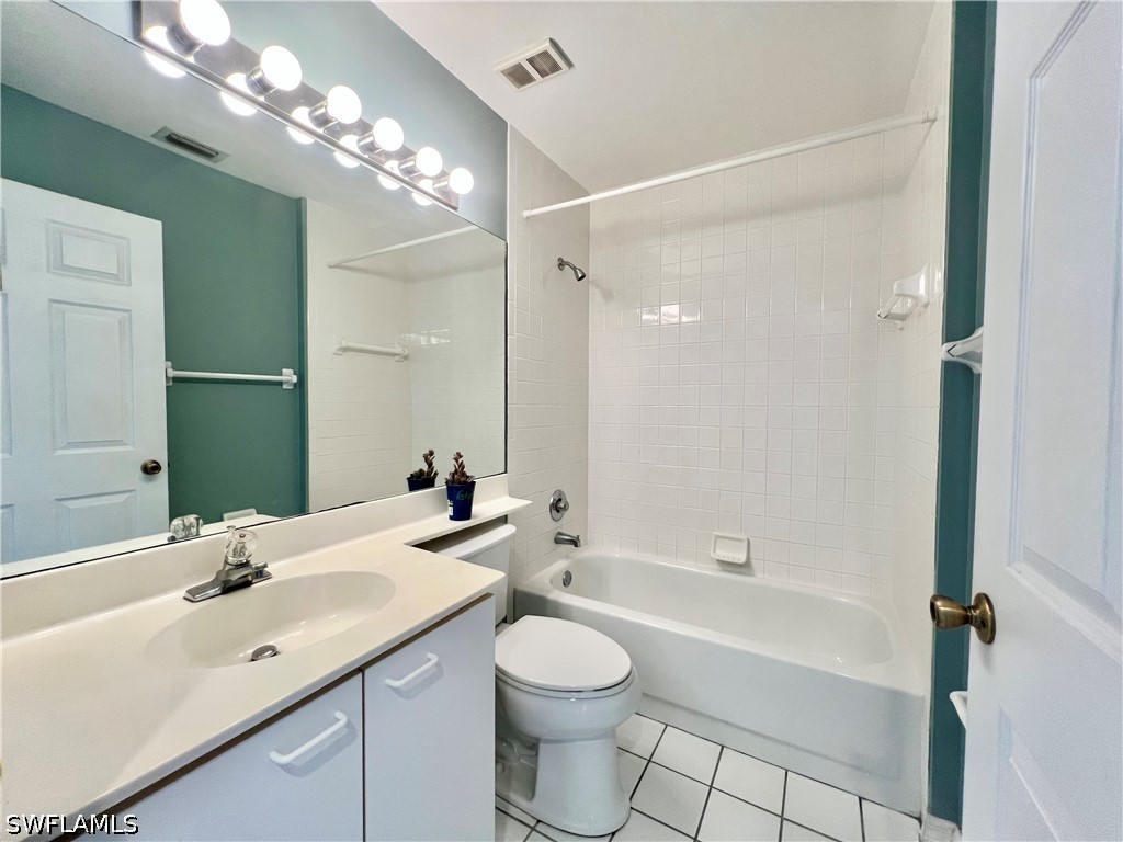 2 Bed Condominium for Sale in Naples, photo 21