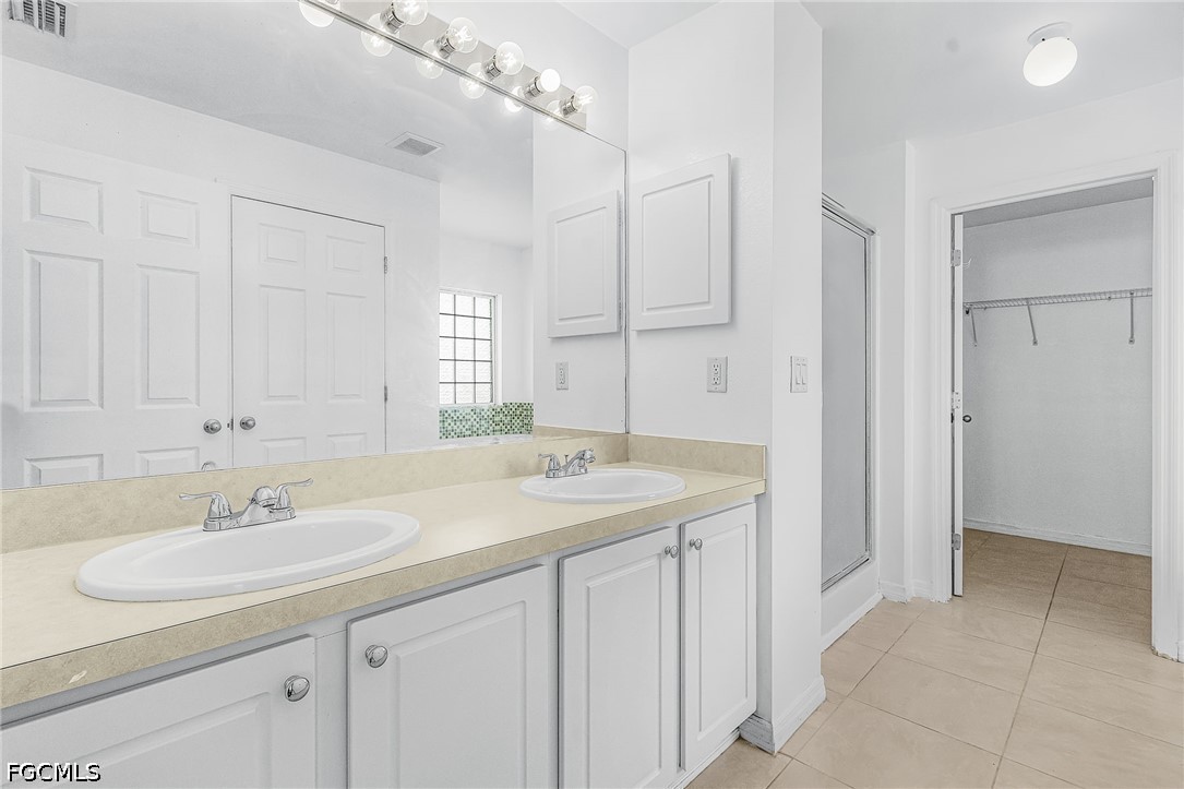 4 Bed SingleFamilyResidence for Sale in Cape Coral, photo 21