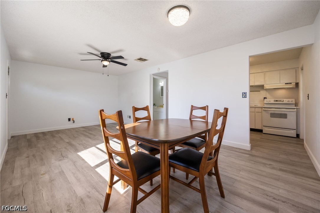2 Bed Attached for Sale in Pinewood Condominium, photo 21