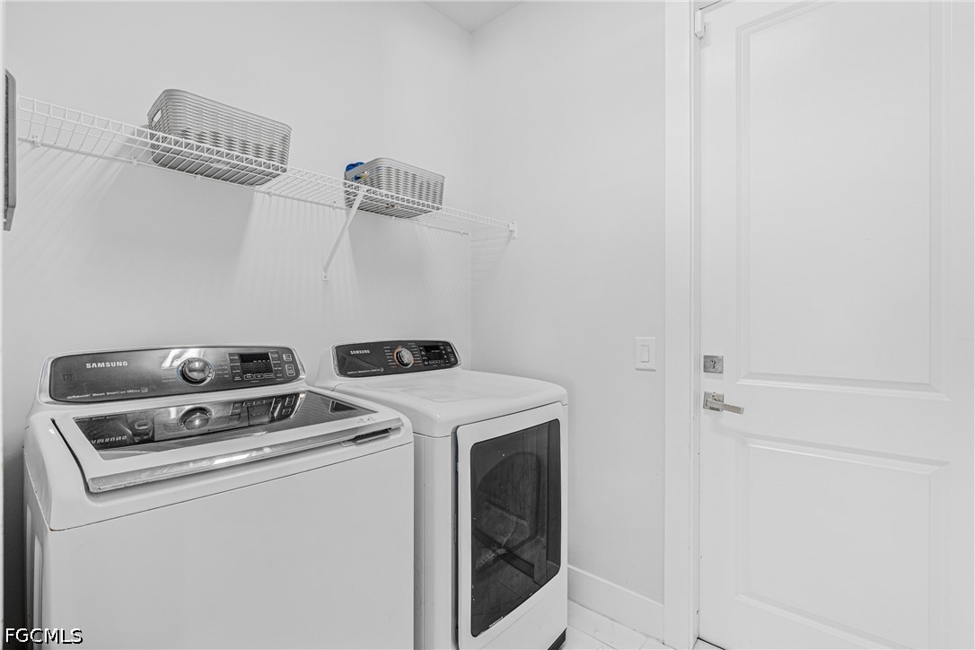 3 Bed SingleFamilyResidence for Sale in Cape Coral, photo 21
