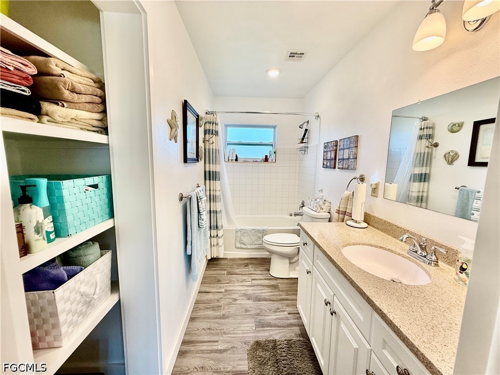 2 Bed SingleFamilyResidence for Sale in Lehigh Acres, photo 21