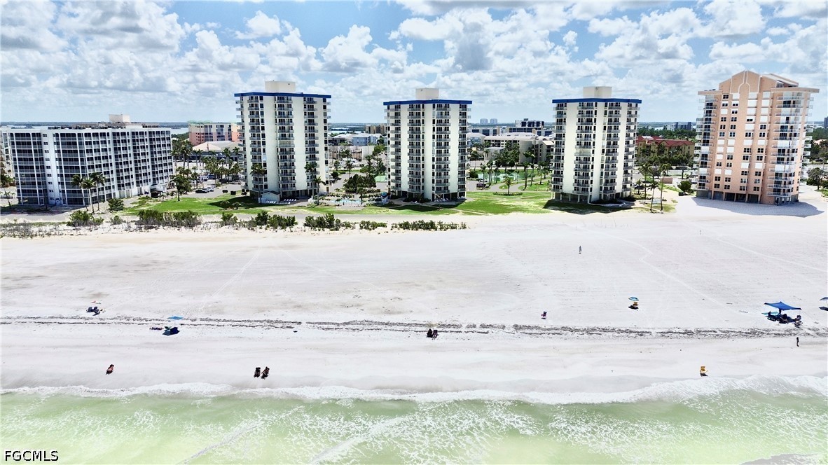 1 Bed Waterfront Home for Sale in Fort Myers Beach, photo 21