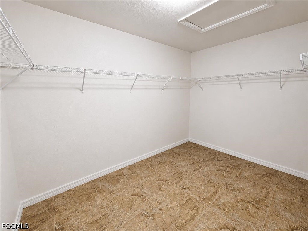 4 Bed SingleFamilyResidence for Sale in Lehigh Acres, photo 21