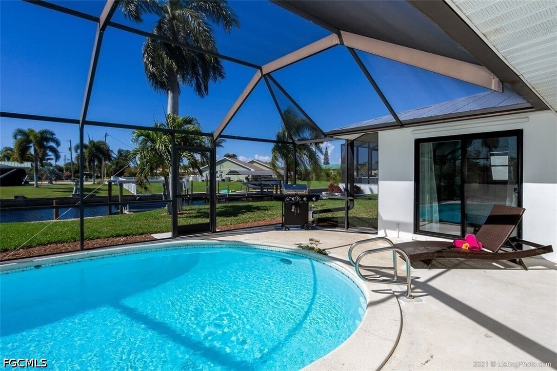 2 Bed Pool Home for Sale in Cape Coral, photo 21