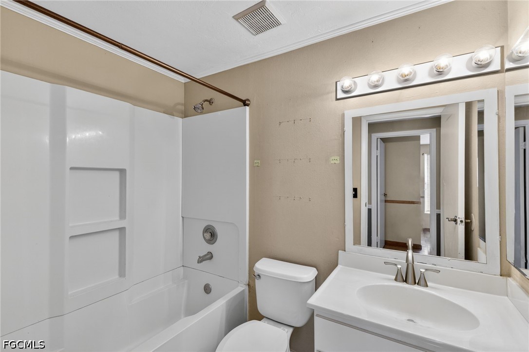 3 Bed SingleFamilyResidence for Sale in Cape Coral, photo 21