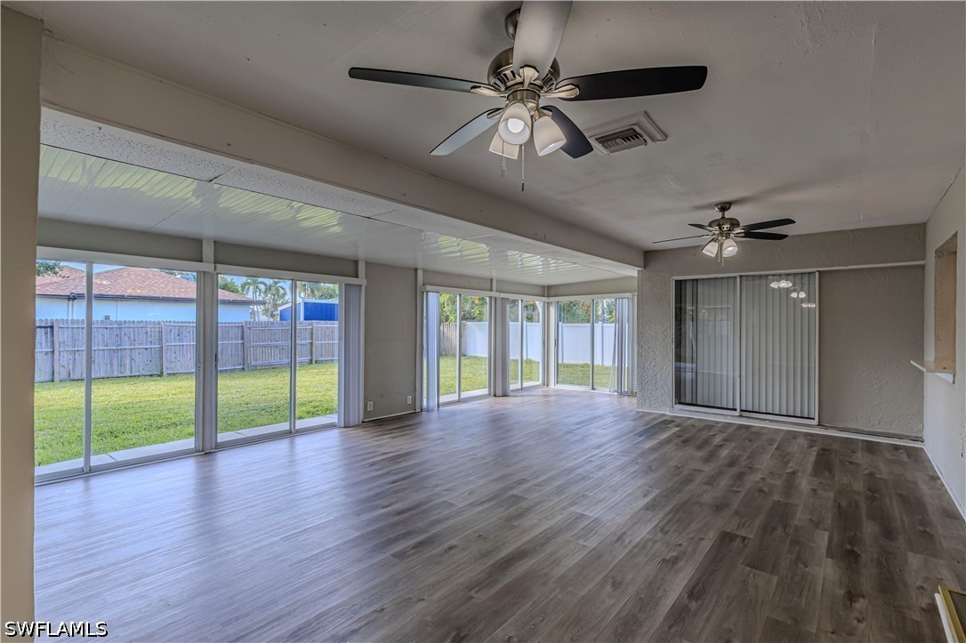 3 Bed SingleFamilyResidence for Sale in Cape Coral, photo 21