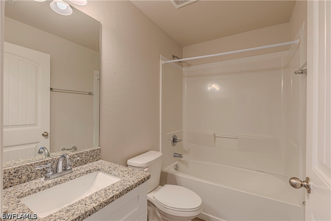 3 Bed SingleFamilyResidence for Sale in Cape Coral, photo 21