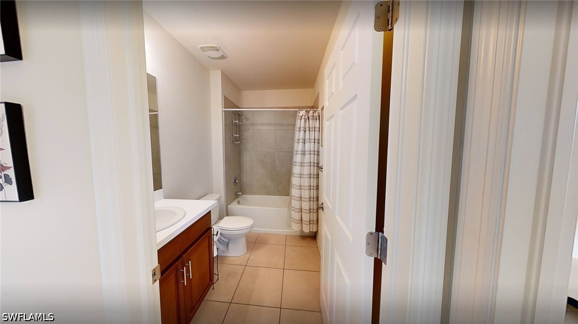 4 Bed SingleFamilyResidence for Sale in Cape Coral, photo 21