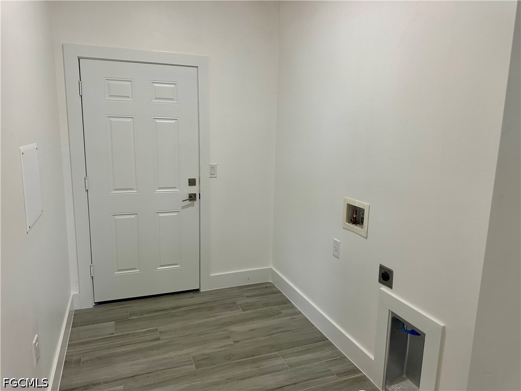 4 Bed SingleFamilyResidence for Sale in Cape Coral, photo 21