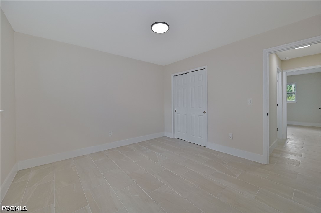 4 Bed SingleFamilyResidence for Sale in Rainbow Groves, photo 21