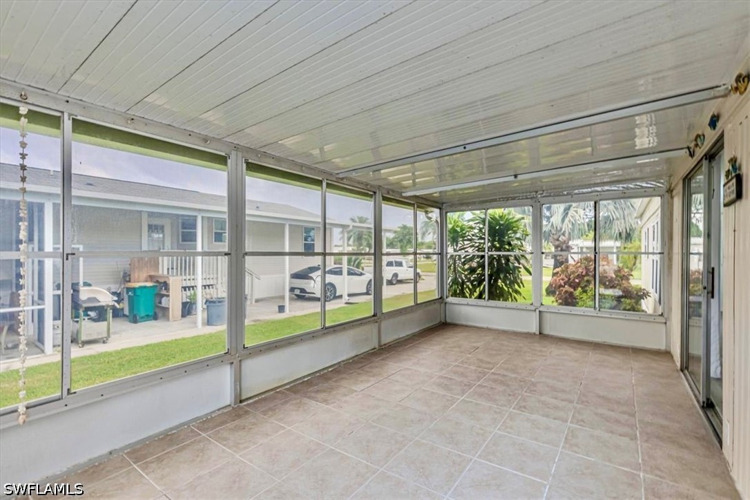 2 Bed ManufacturedHome for Sale in Naples, photo 21