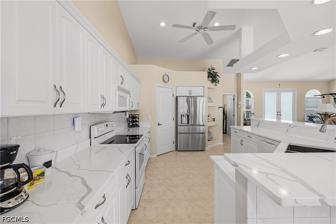 3 Bed Pool Home for Sale in Cape Coral, photo 21