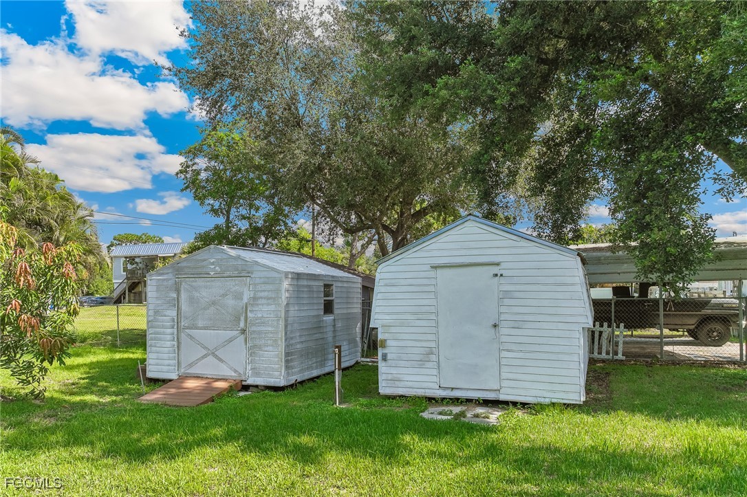 2 Bed SingleFamilyResidence for Sale in Fort Myers, photo 22