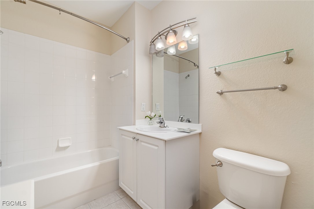 3 Bed Condominium for Sale in Jonathans Bay, photo 22