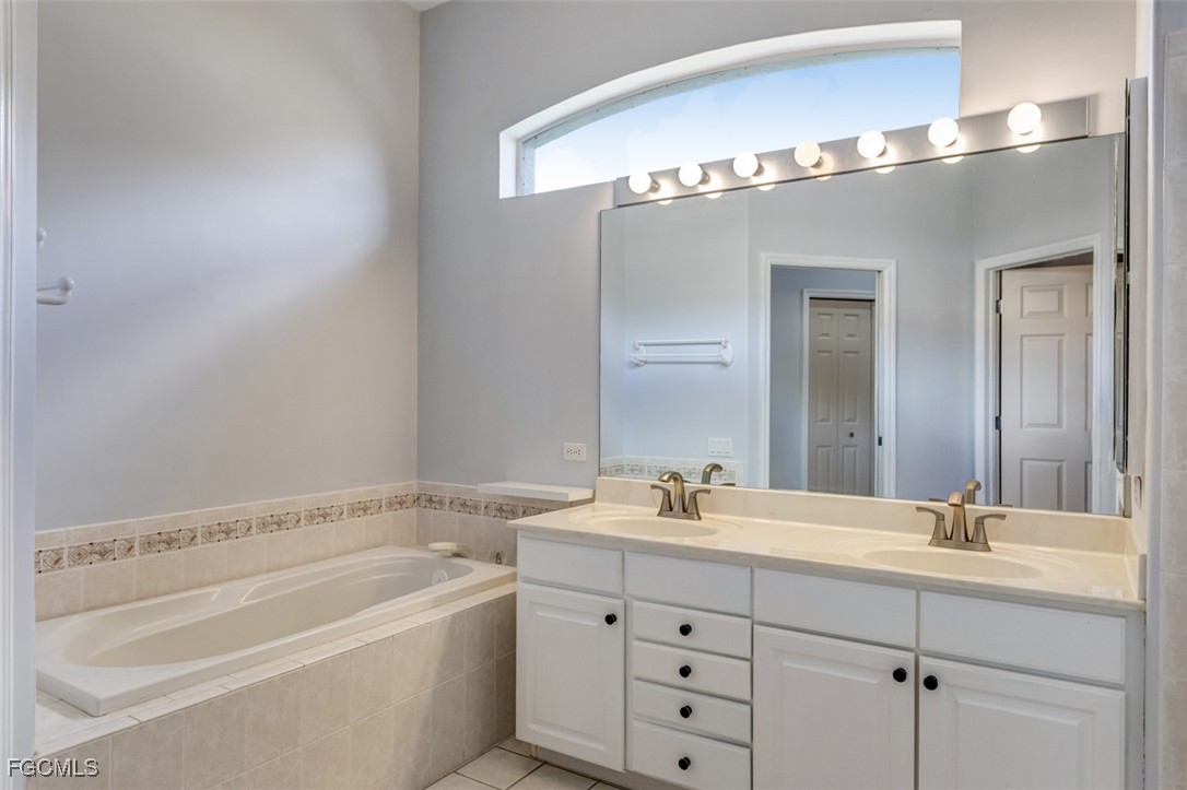 3 Bed Pool Home for Sale in Fort Myers, photo 22