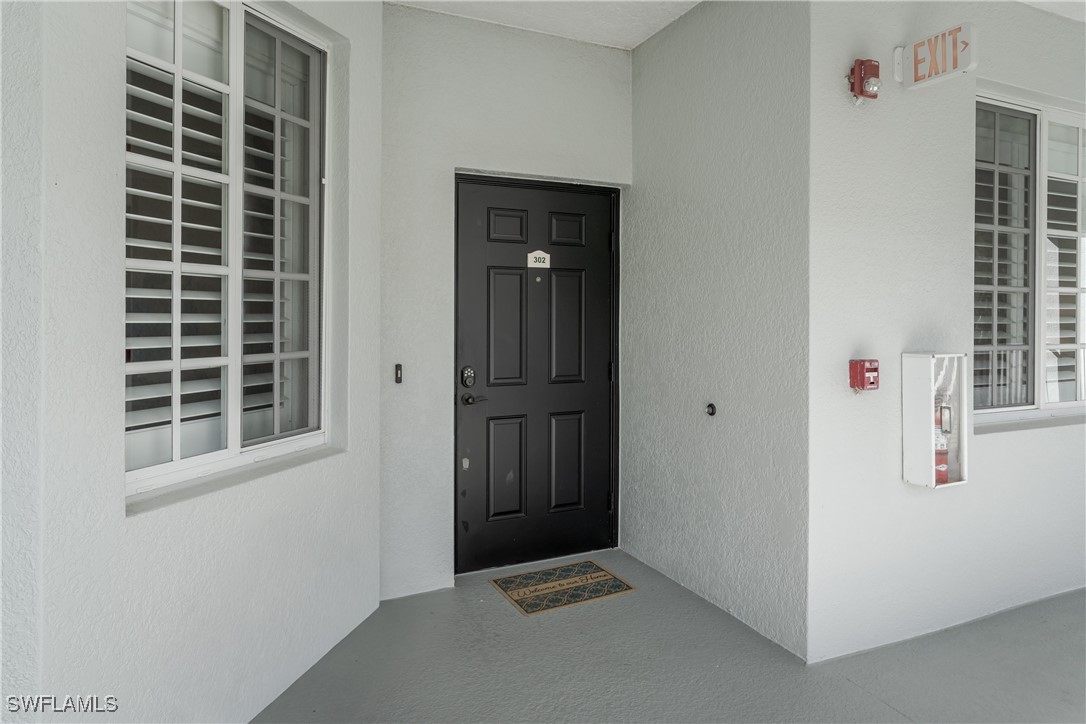 2 Bed Waterfront Home for Sale in Naples, photo 22