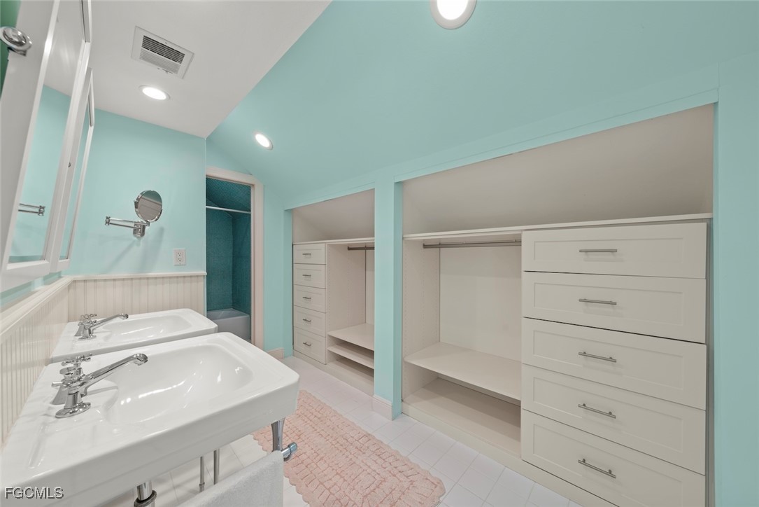 3 Bed Pool Home for Sale in Metes And Bounds, photo 22
