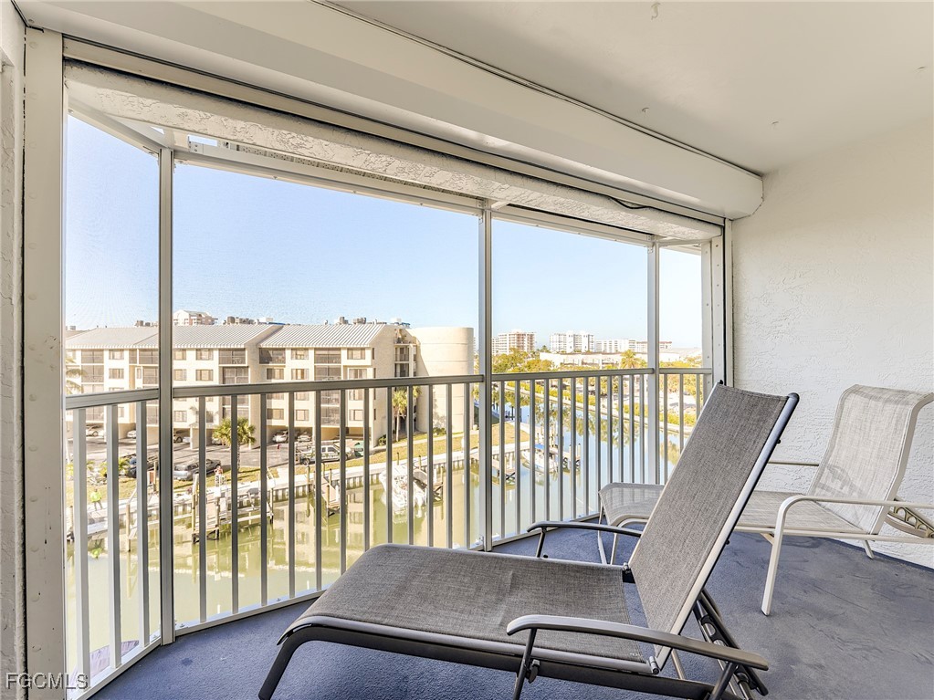 2 Bed Waterfront Home for Sale in Fort Myers Beach, photo 22