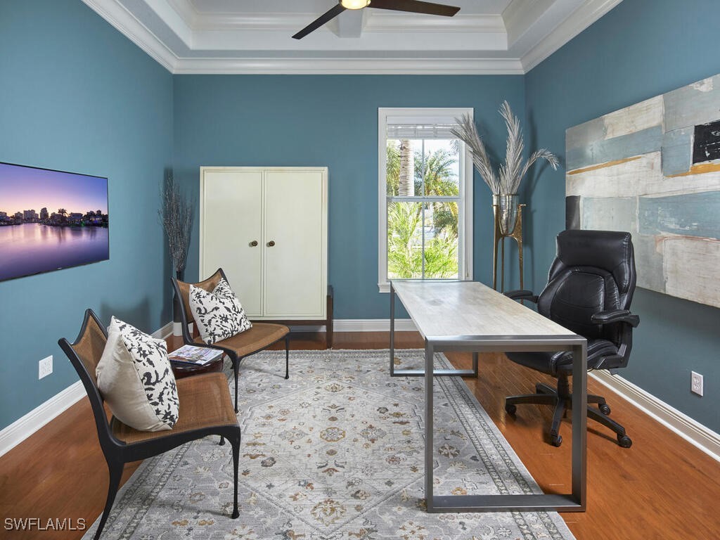 6 Bed Pool Home for Sale in Park Shore, photo 22