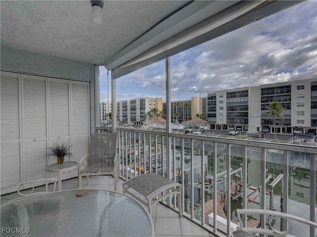 2 Bed Waterfront Home for Sale in Fort Myers Beach, photo 22